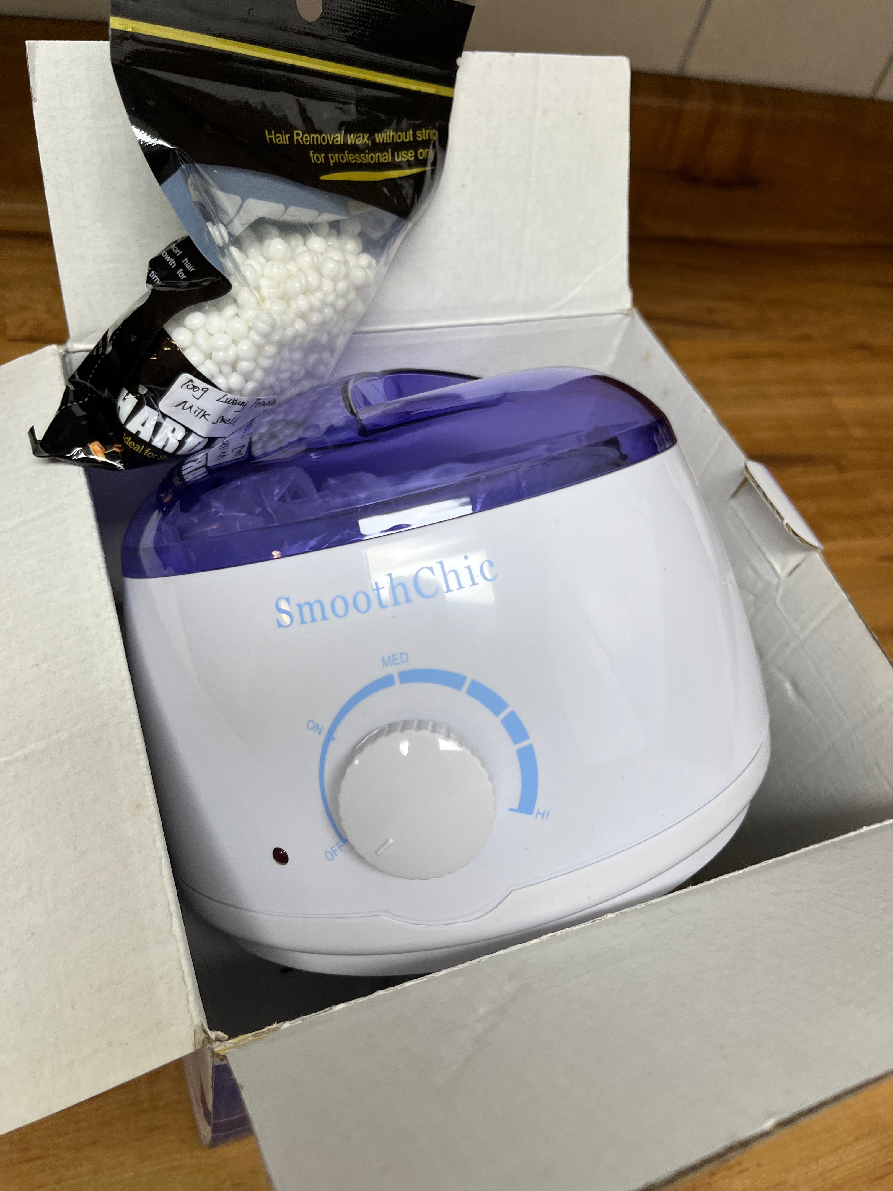 SmoothChic EasyWax ™  DIY Home-Waxing Kit